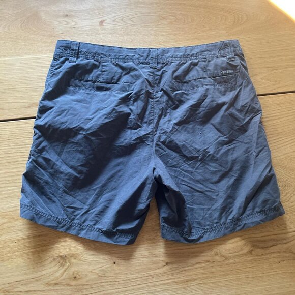 Columbia Gray Blue Chino Shorts Men's 38" with 8" inseam - Picture 4 of 8